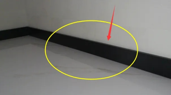 鋁合金踢腳線安裝后有縫隙怎么辦？
